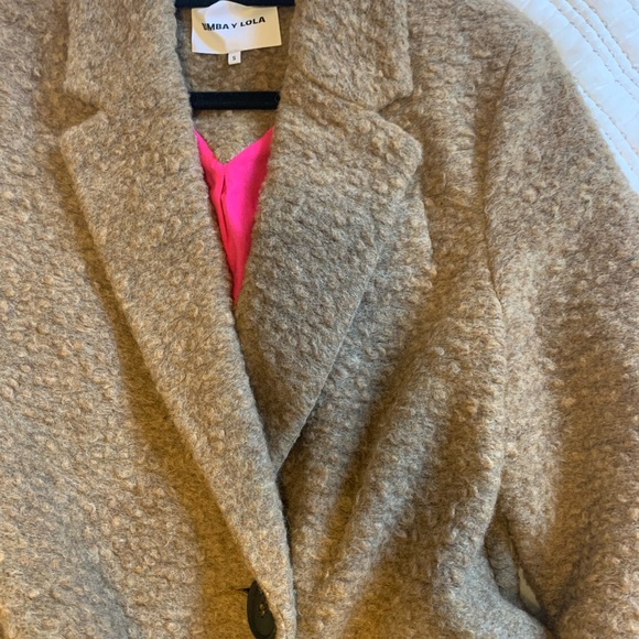 NWOT Luxurious BIMBA Y LOLA long textured coat size Small - Picture 6 of 7